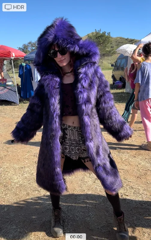 Women's Short Playa Coat in ""Purple Wolf""